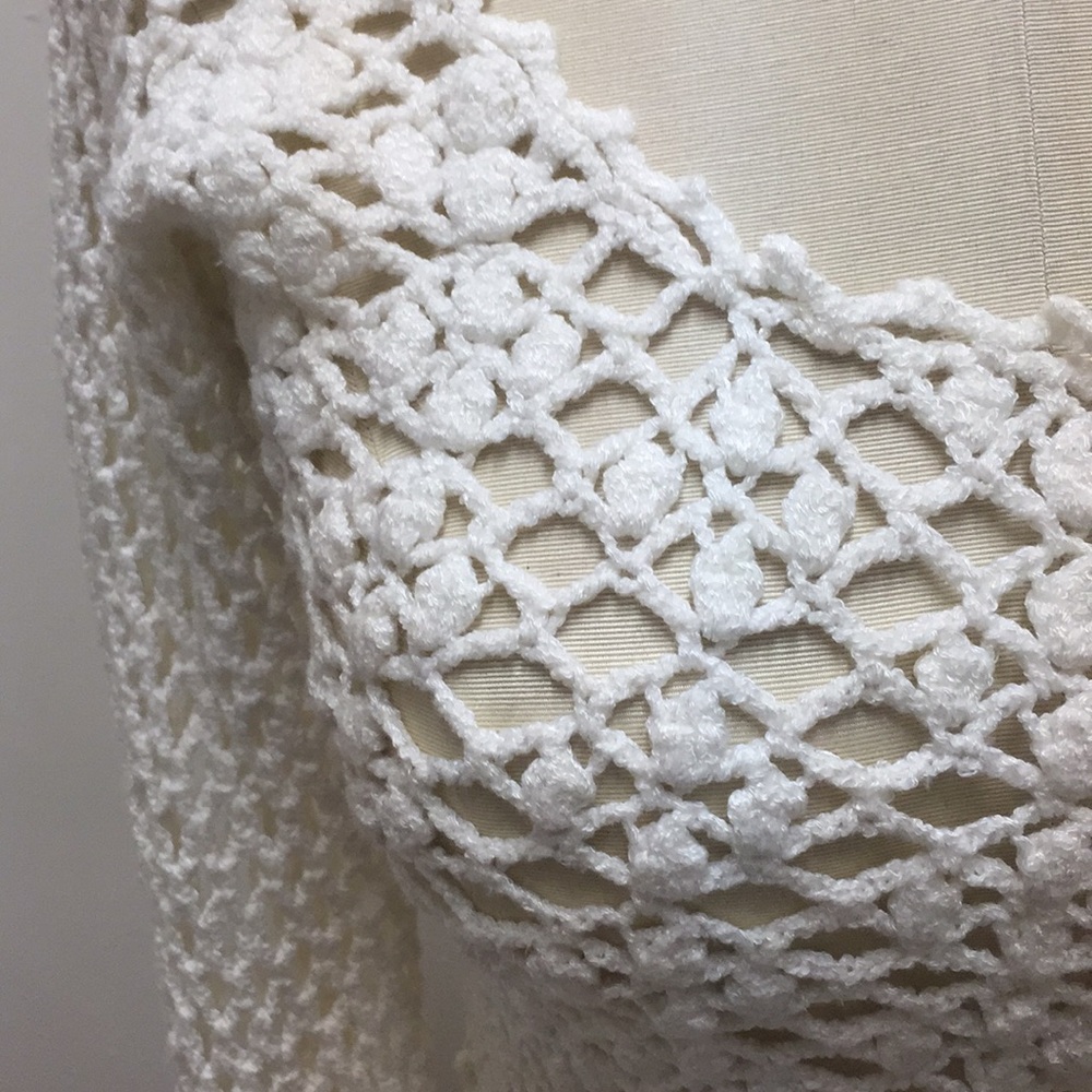 Gorgeous Long Sleeves Crochet Top XS Like New - Picture 3 of 6